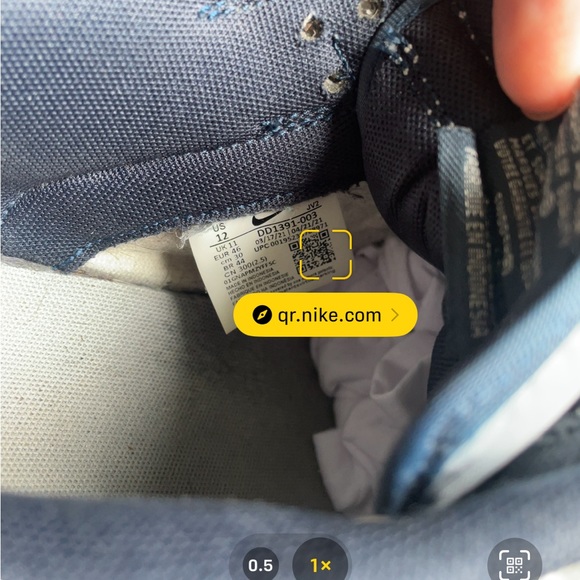 Nike Dunk Lows - Picture 7 of 7